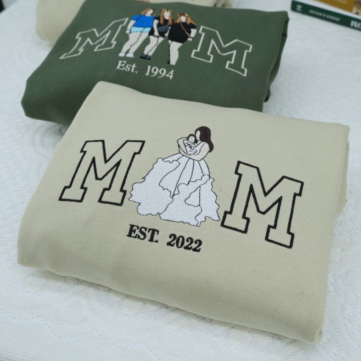 Custom Aunt Embroidered Hoodie - Auntie Sweatshirt - Personalized New Aunt Gift