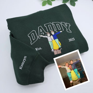 Personalized Custom Embroidered Daddy Hoodie - Perfect Father's Day Gift