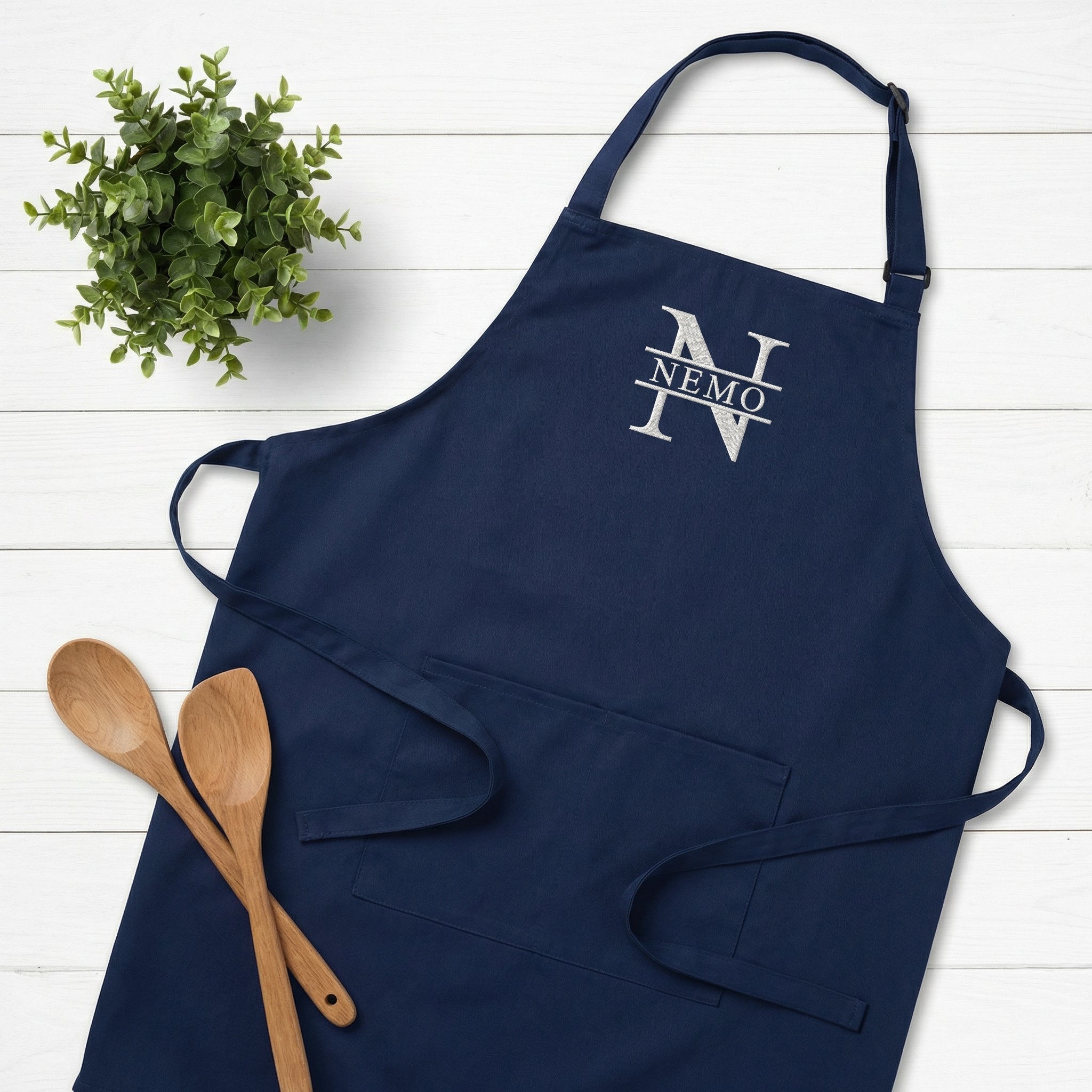 Custom Embroidered Apron - Personalized Kitchen, Workshop & Bartender Gift