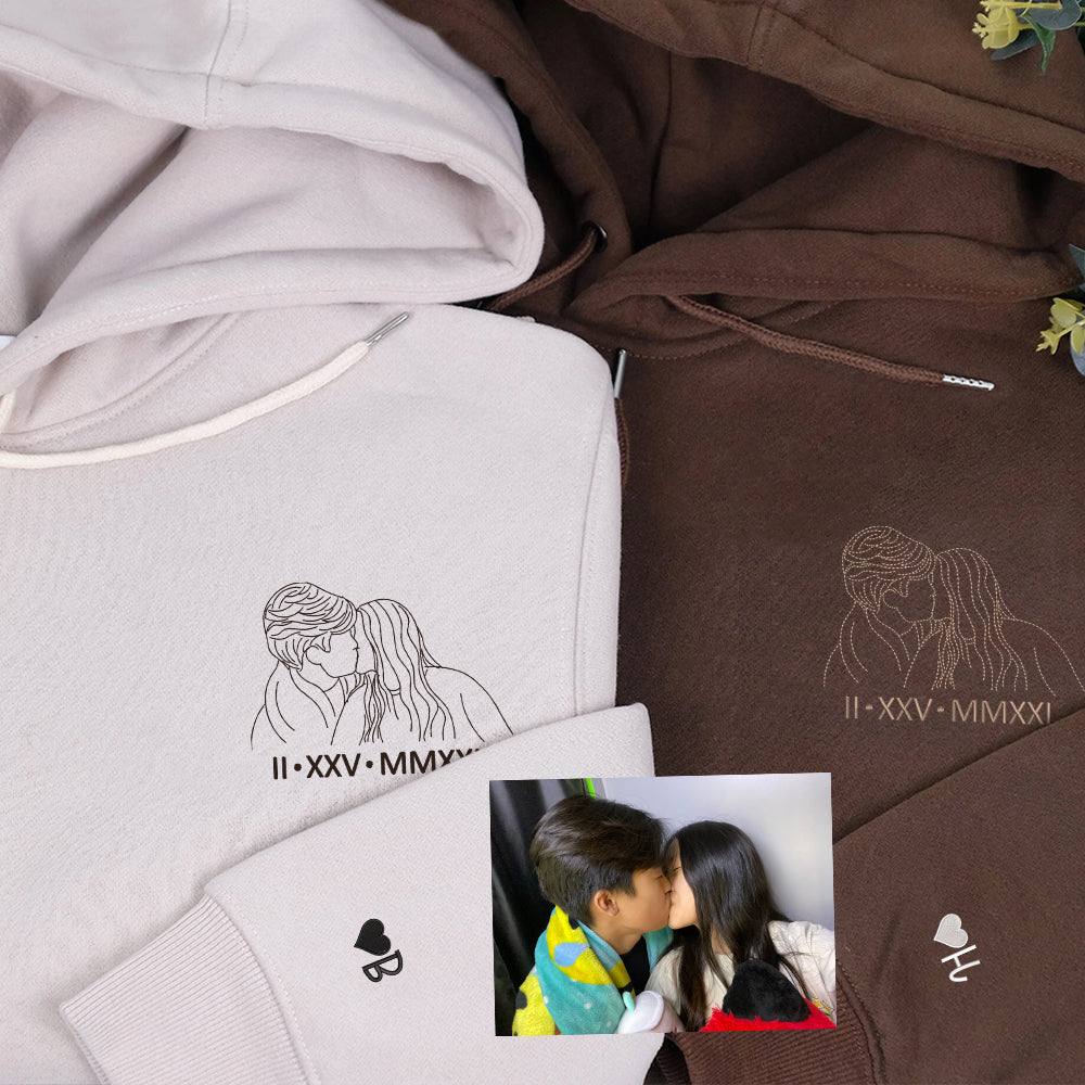 Custom Embroidered Couple Portrait Sweatshirt - Personalized Valentine'sAnniversary Gift