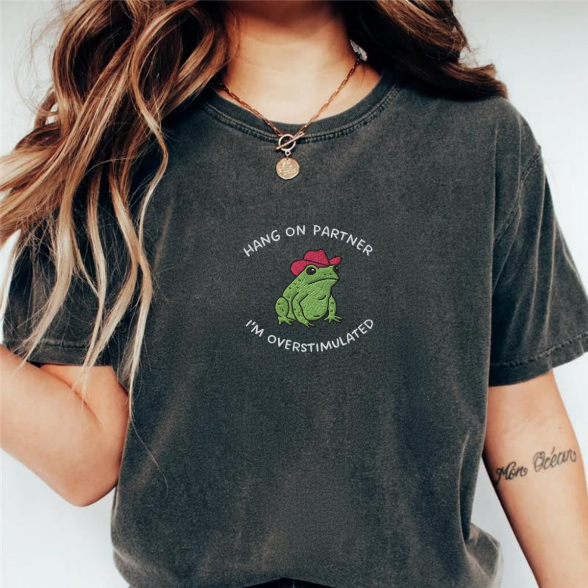 Custom Embroidered Hang On Partner Frog T-Shirt - Funny Embroidered Western Tee, Unisex Gift