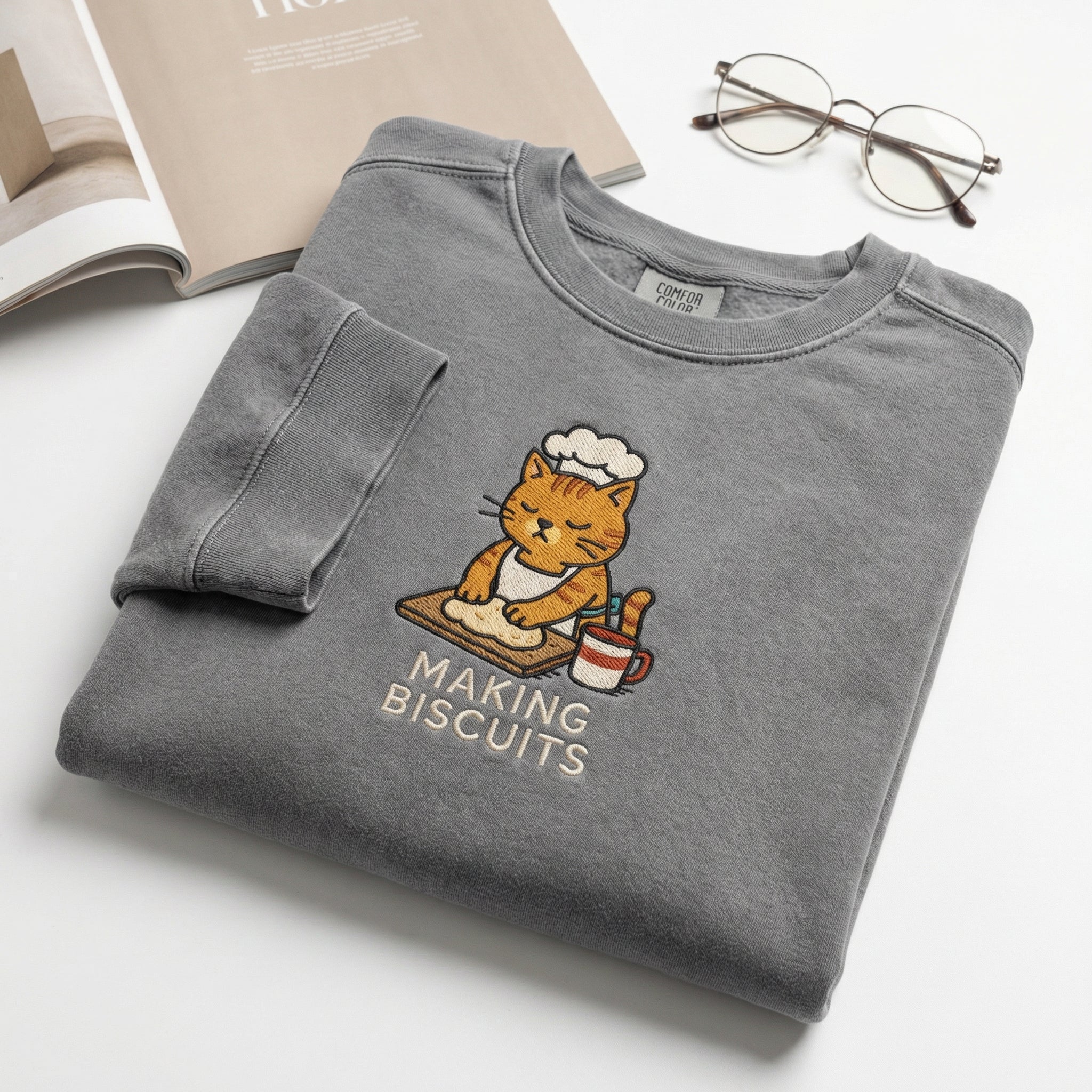 Making Biscuits Cat Custom Embroidered T-Shirt - Funny Cat Lover Personalized Gift