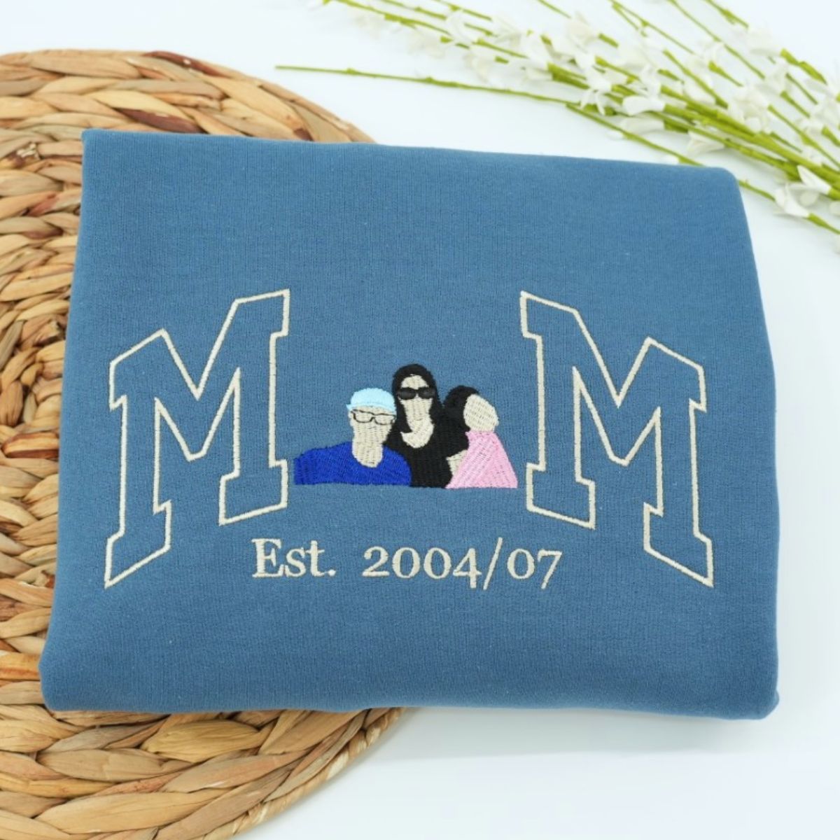 Custom Mama Embroidered Hoodies - Multi Child Family Sweatshirts - Personalized Mother Gift with Kid