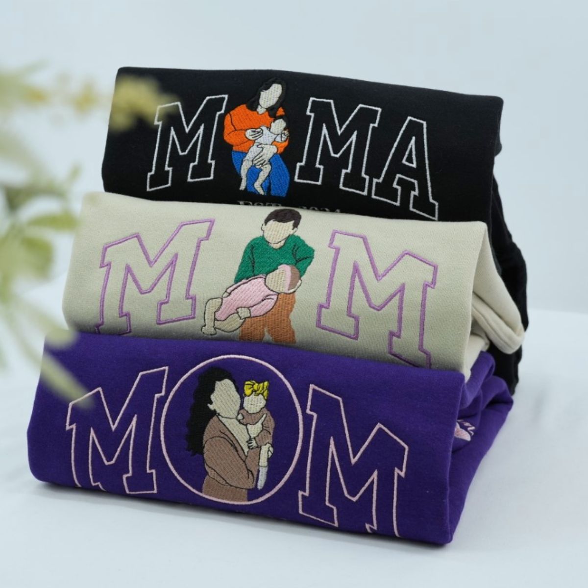 Custom Mama Embroidered Hoodies - Multi Child Family Sweatshirts - Personalized Mother Gift with Kid