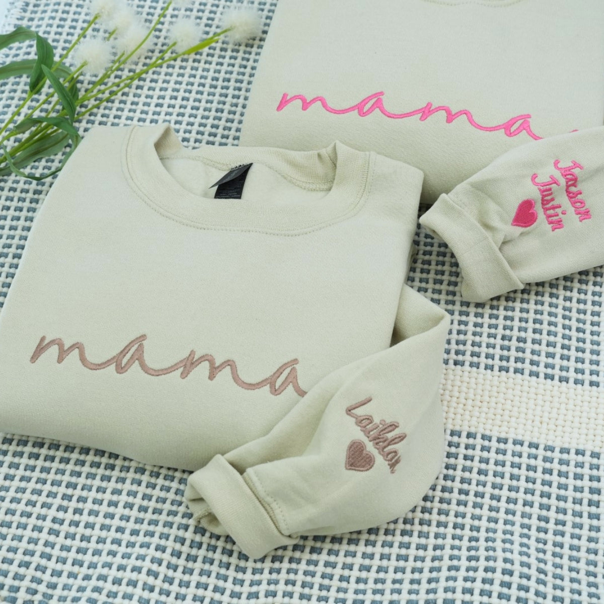Script Custom Embroidered Hoodie - Personalized Mama Sweatshirt - Minimalist Mother Gift