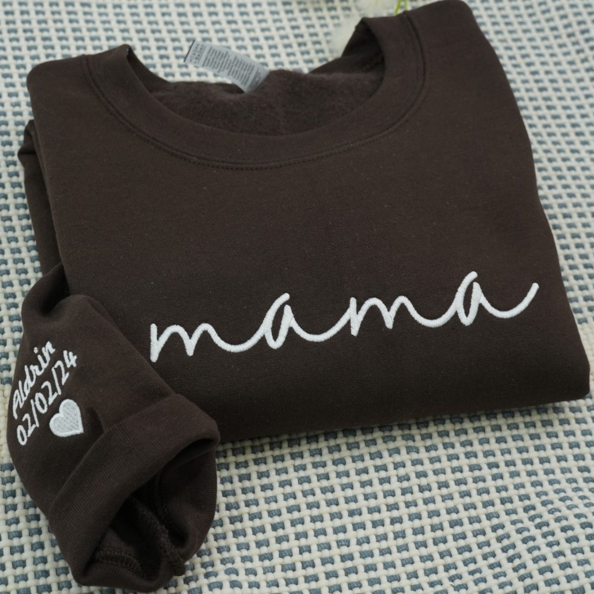 Script Custom Embroidered Hoodie - Personalized Mama Sweatshirt - Minimalist Mother Gift