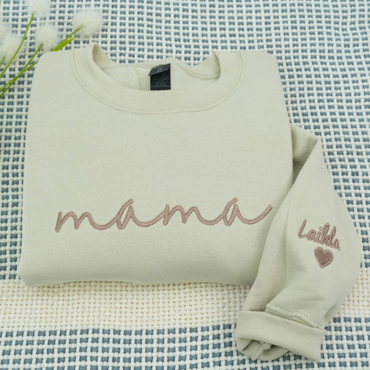 Script Custom Embroidered Hoodie - Personalized Mama Sweatshirt - Minimalist Mother Gift