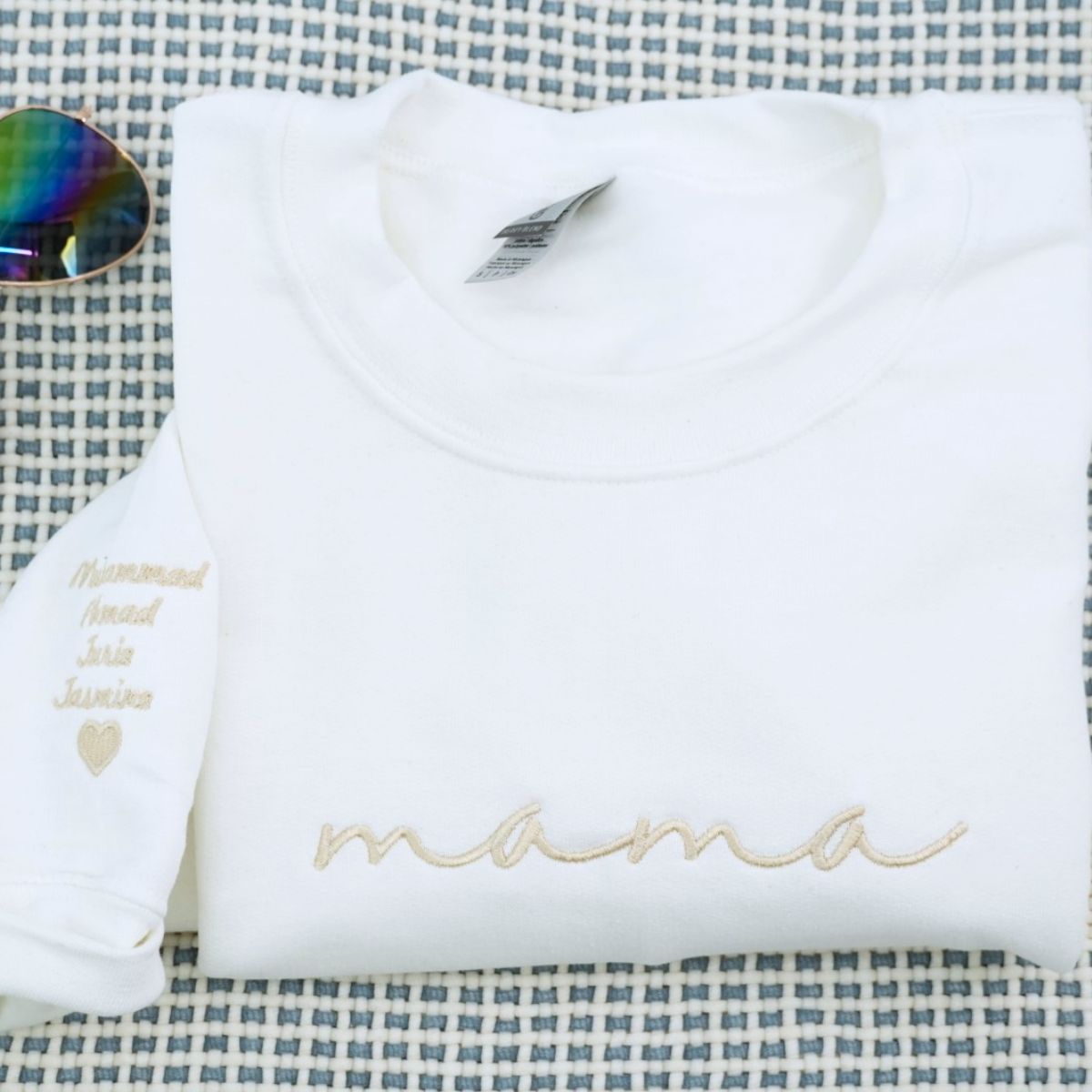 Script Custom Embroidered Hoodie - Personalized Mama Sweatshirt with Kids Names - Perfect Multi Chil