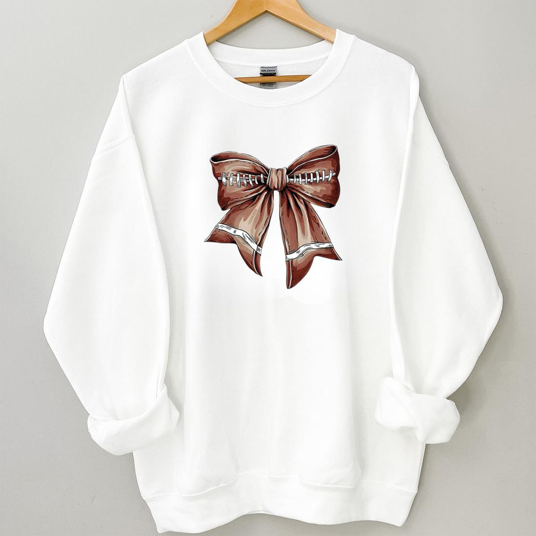 Cute Football Mama Vintage Football Season Mom Gift Unisex T-Shirt 