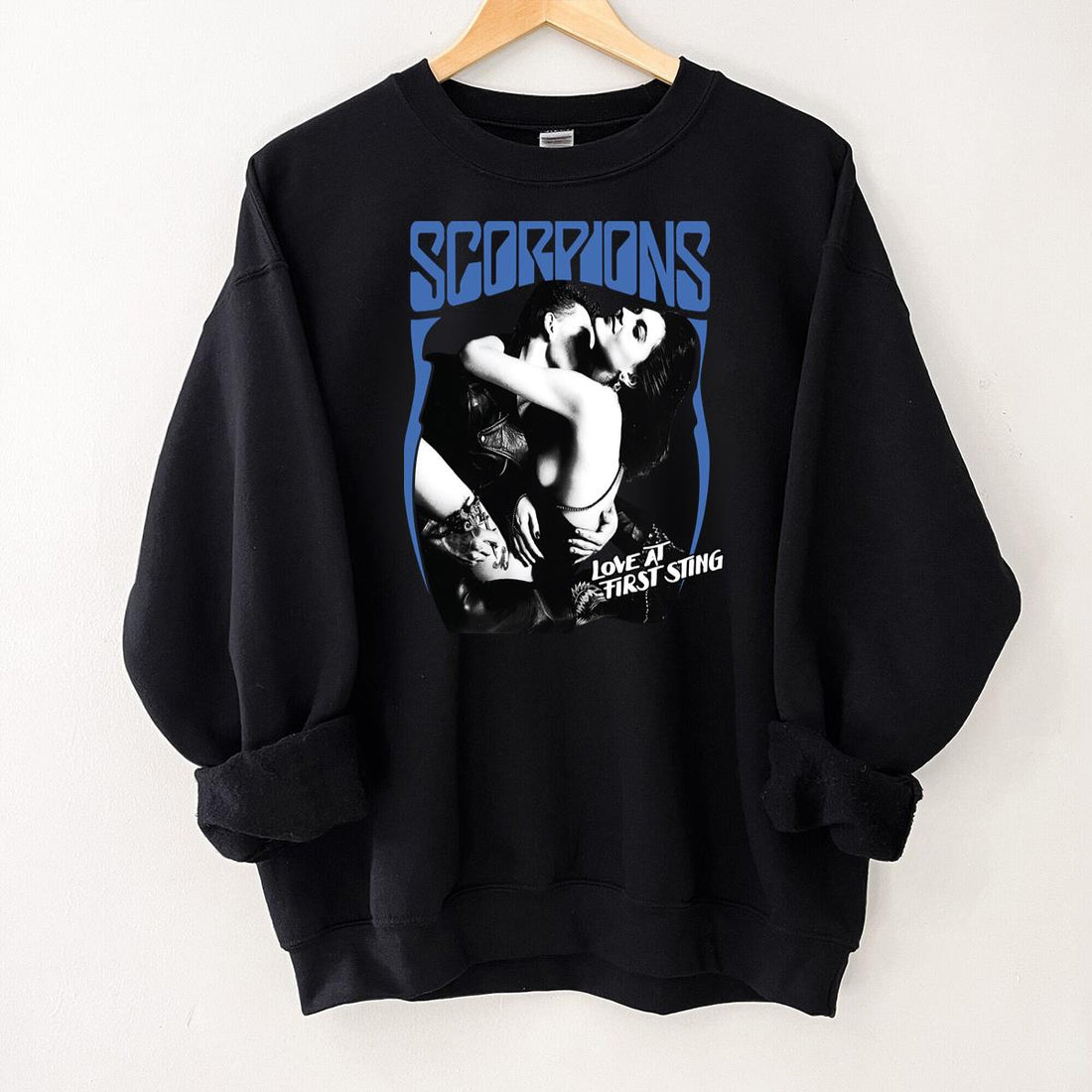 Scorpions Vintage 80s Heavy Metal Band Love At First Sting Collector Black Unisex T-Shirt 